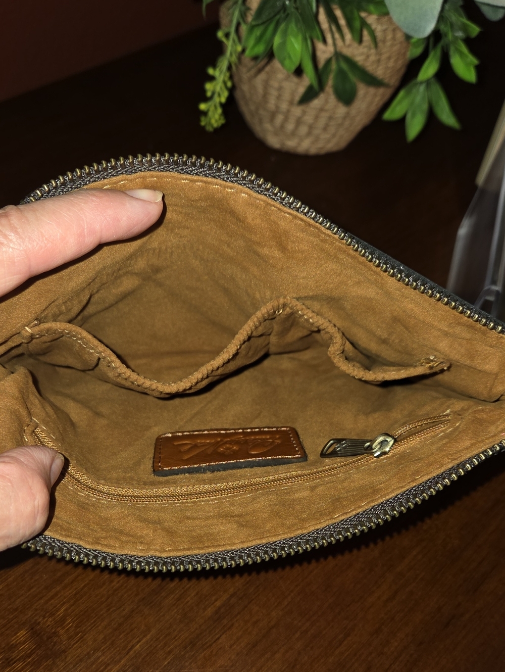 Patricia Nash Cassini Tooled Leather Wristlet NWT - Picture 9 of 13